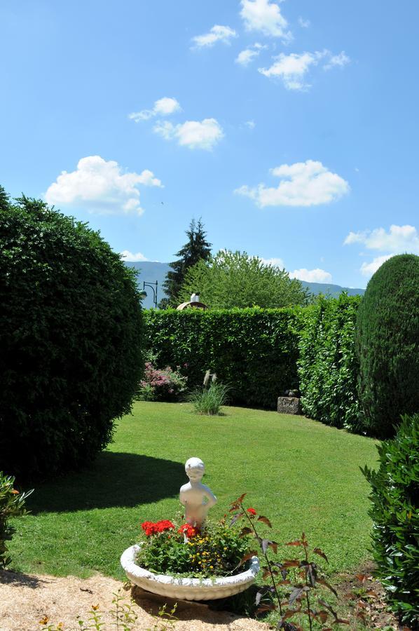 Auberge Du Roselet Duingt Exteriör bild
